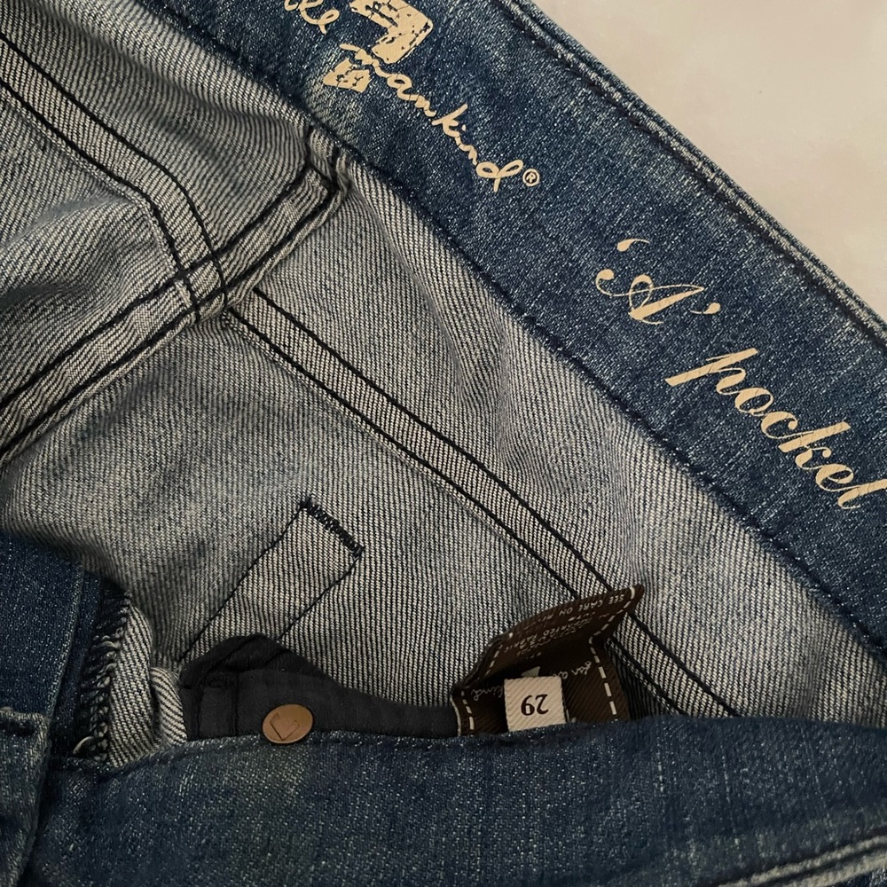 7 for all mankind